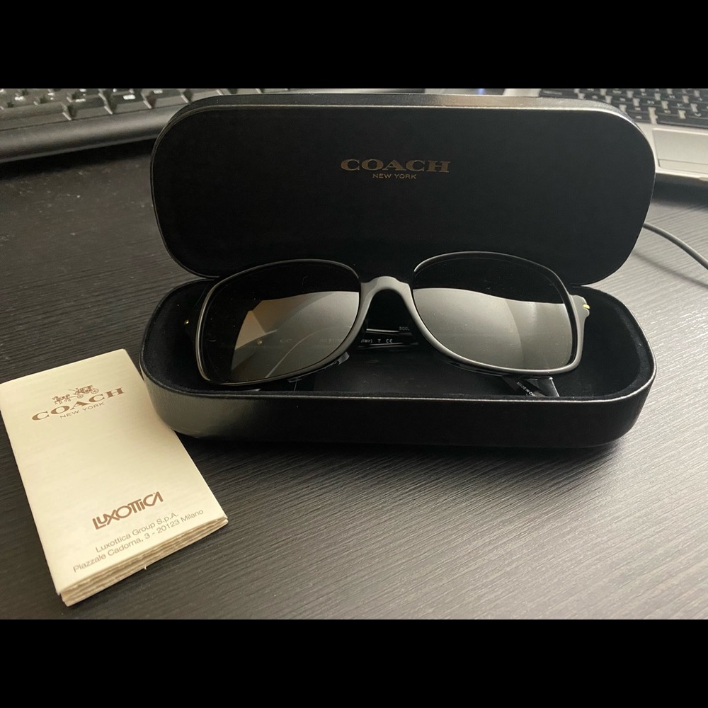 Coach HC 8116f L587 Blair sunglasses